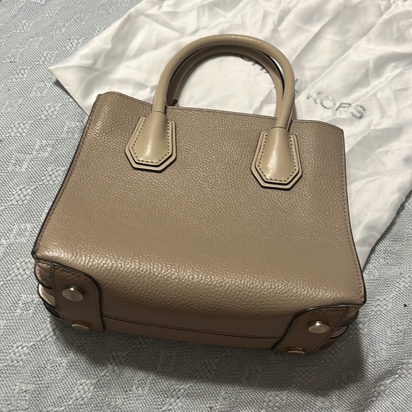 MICHAEL KORS PURSE 👜 - Picture 3 of 5
